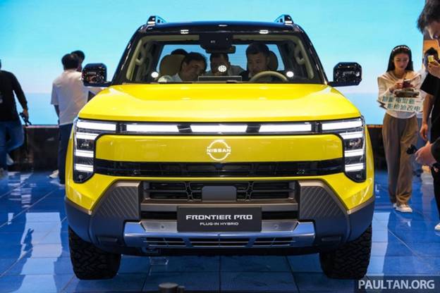 Nissan trình làng đàn anh Navara: Chạy điện 135km, có thể về Việt Nam? - 13