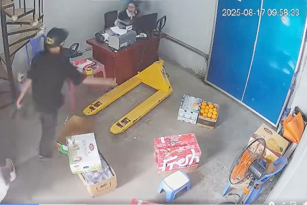 Người đàn ông cầm dao chém 3 người ở chợ đầu mối Hải Phòng - Báo và Đài Phát thanh Truyền hình Lạng Sơn